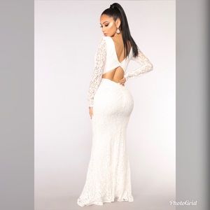 Rendezvous Lace Dress- brand new!